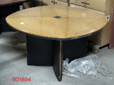 Round Meeting Table 135 cm – Cherry