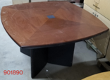Round Meeting Table 135 cm – Mahogany